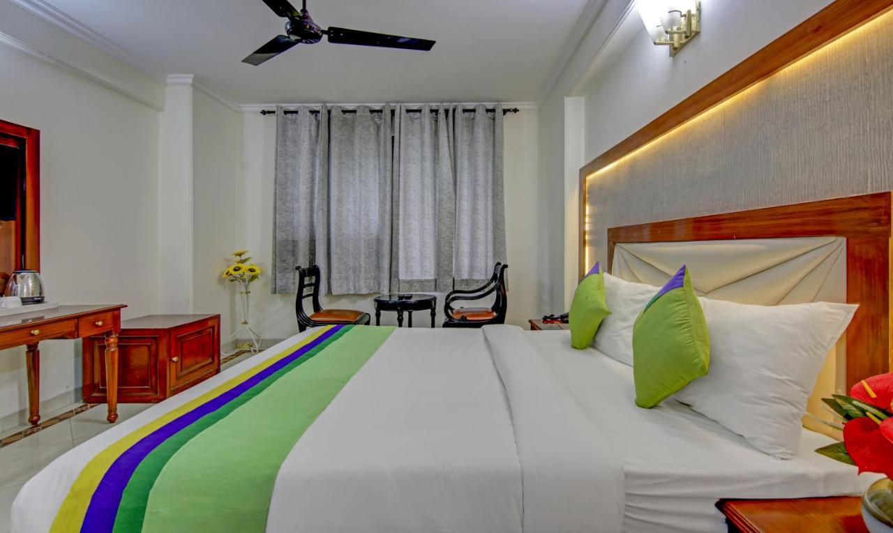 Treebo Corporate Park Hotel New Delhi Luaran gambar
