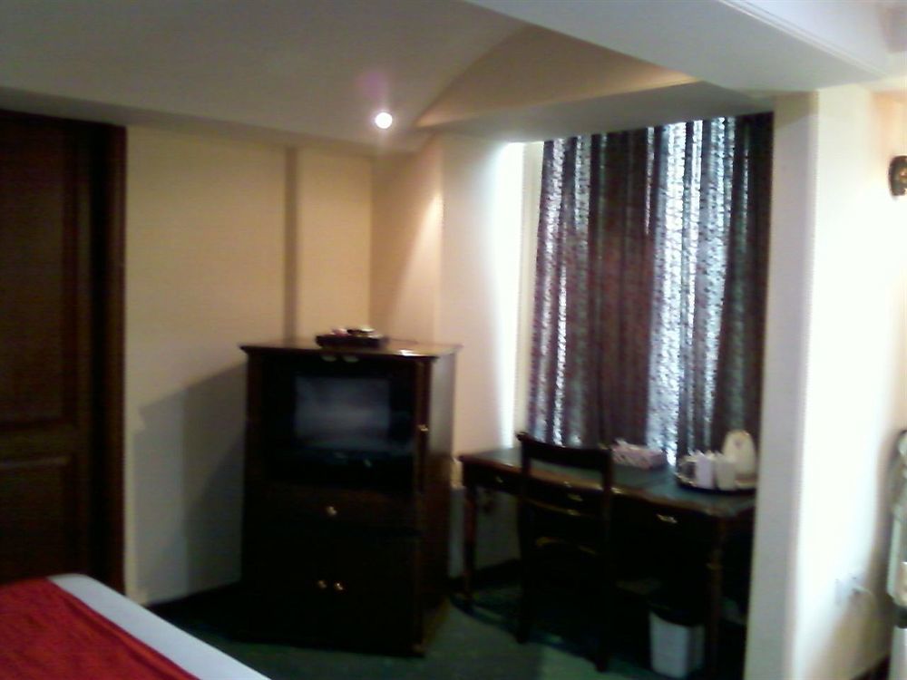 Treebo Corporate Park Hotel New Delhi Luaran gambar